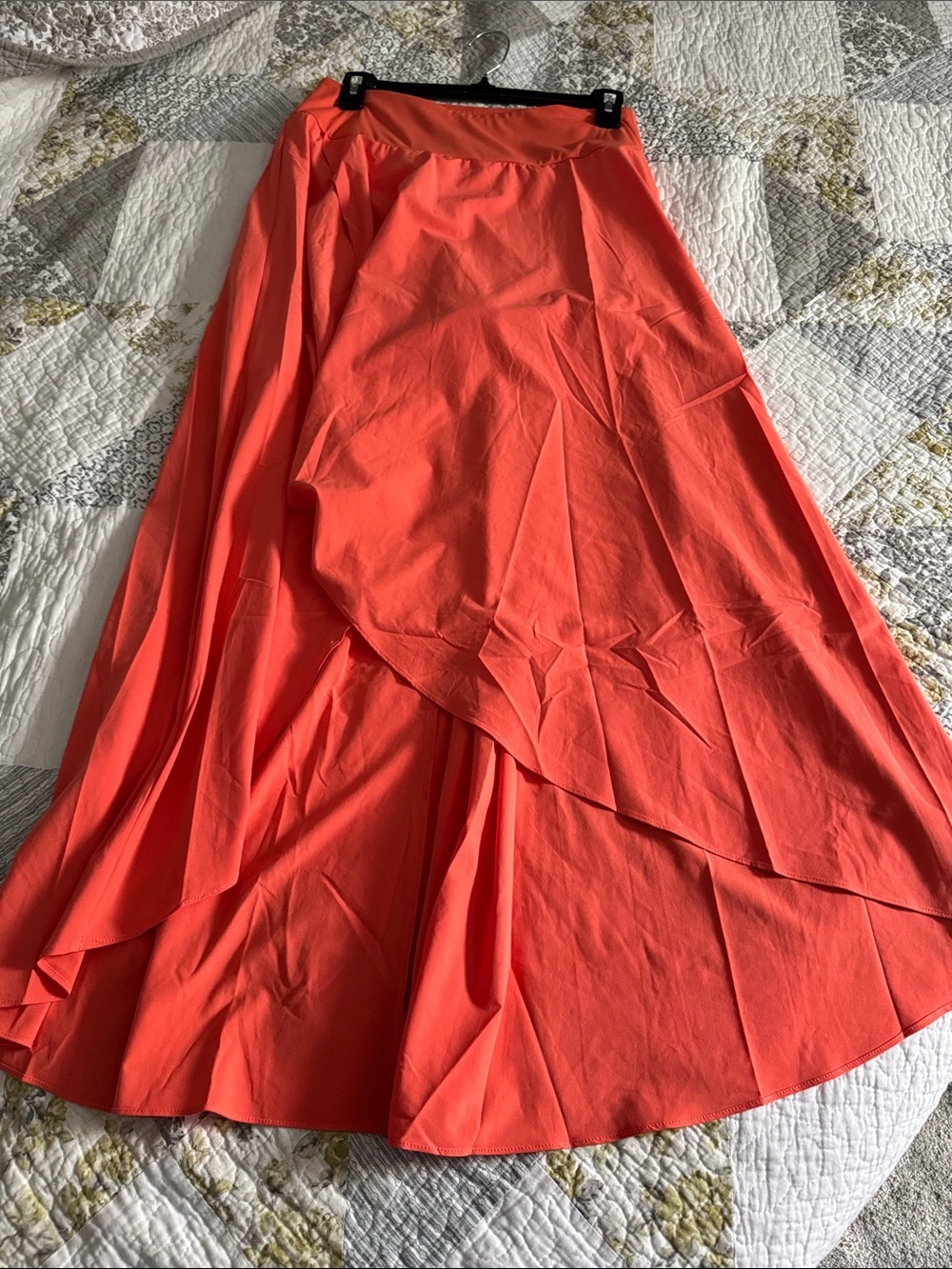 HALARA NWOT medium Women's Coral Asymmetric Maxi Skirt